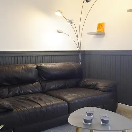Quiet, Luminous And Spacious One-Bedroom Apartment With Garden Inside A Quiet Family House, 10Mn Away From Golden Beaches, City Center And Tgv Train Station Apartment *