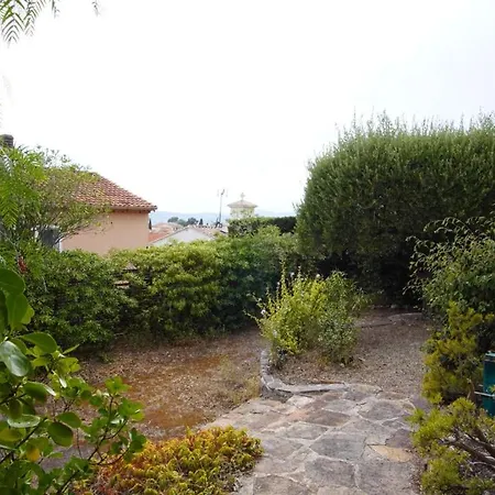 Quiet, Luminous And Spacious One-Bedroom Apartment With Garden Inside A Quiet Family House, 10Mn Away From Golden Beaches, City Center And Tgv Train Station Apartment *