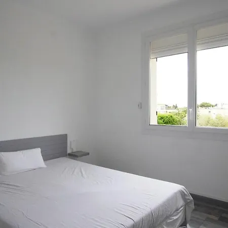 Apartment Quiet, Luminous And Spacious One-Bedroom Apartment With Garden Inside A Quiet Family House, 10Mn Away From Golden Beaches, City Center And Tgv Train Station Saint-Raphaël
